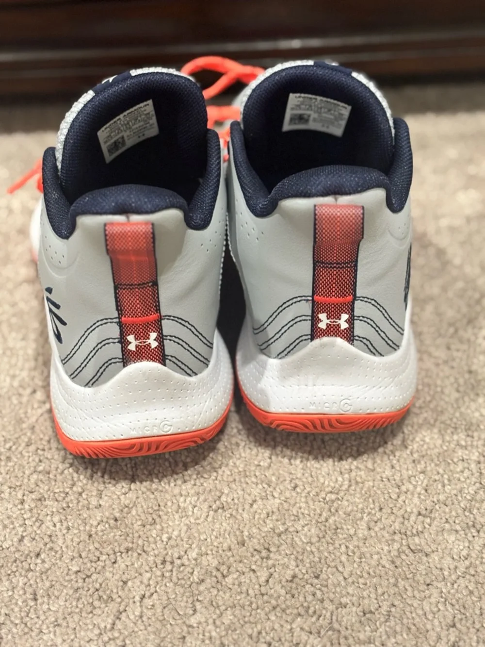 Under Armour Basketball Shoes Men’s‎ 9.5 Curry 3z6 Gray and Red/Orange Sneakers